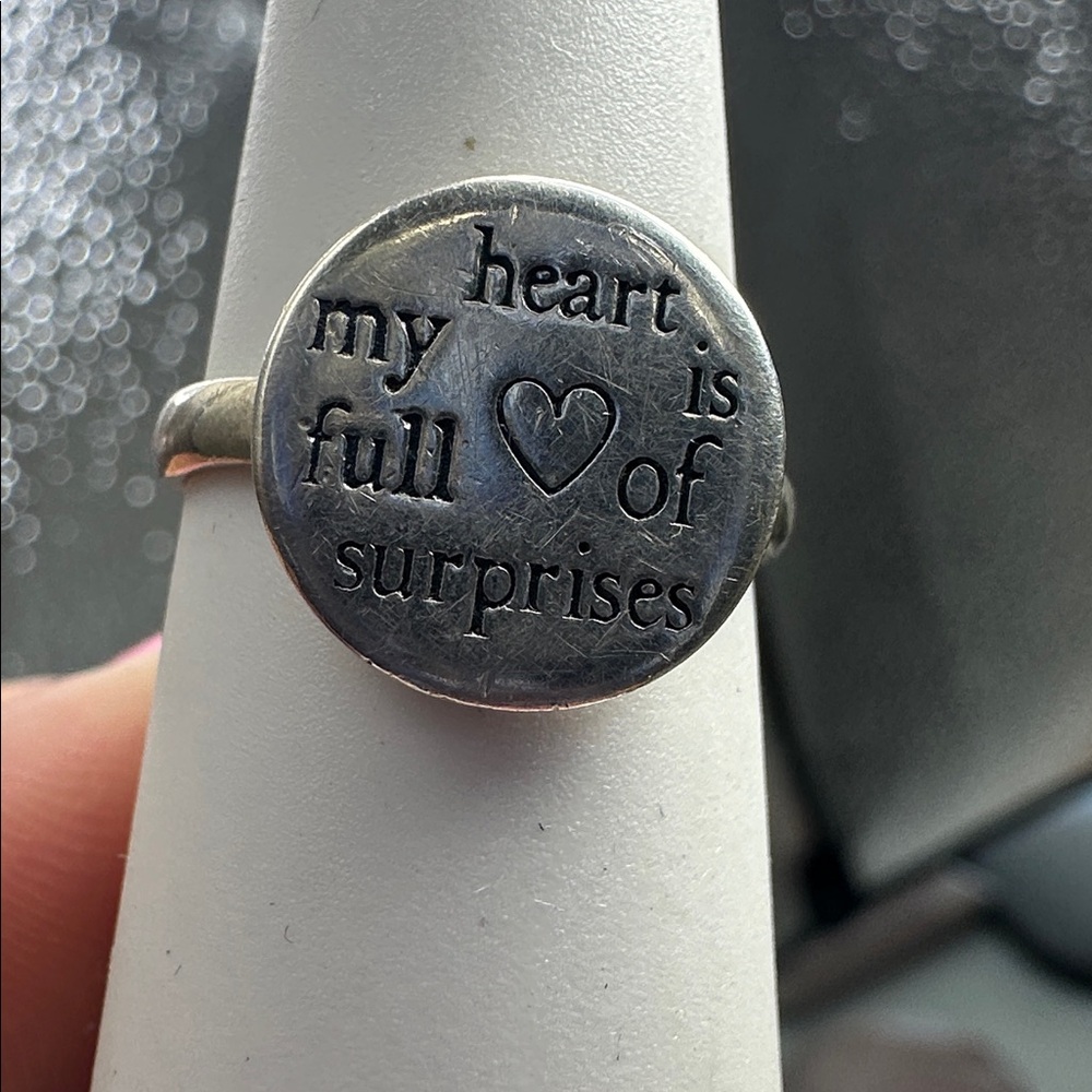 ✅Round  sterling Silver Motto Ring - "My heart is full of surprises" sz 6